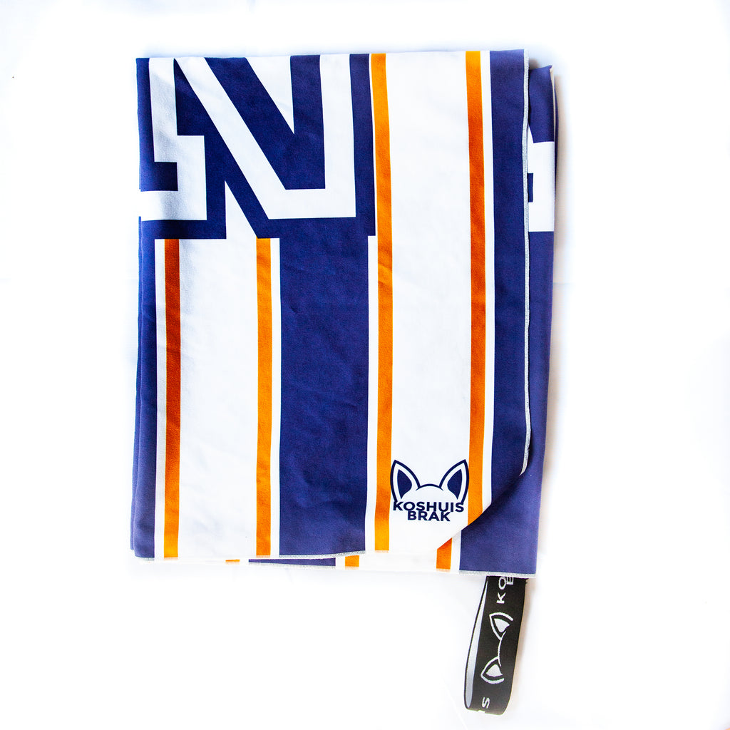 Towel with Vertical Striped Pattern (Available in 9 Colours)