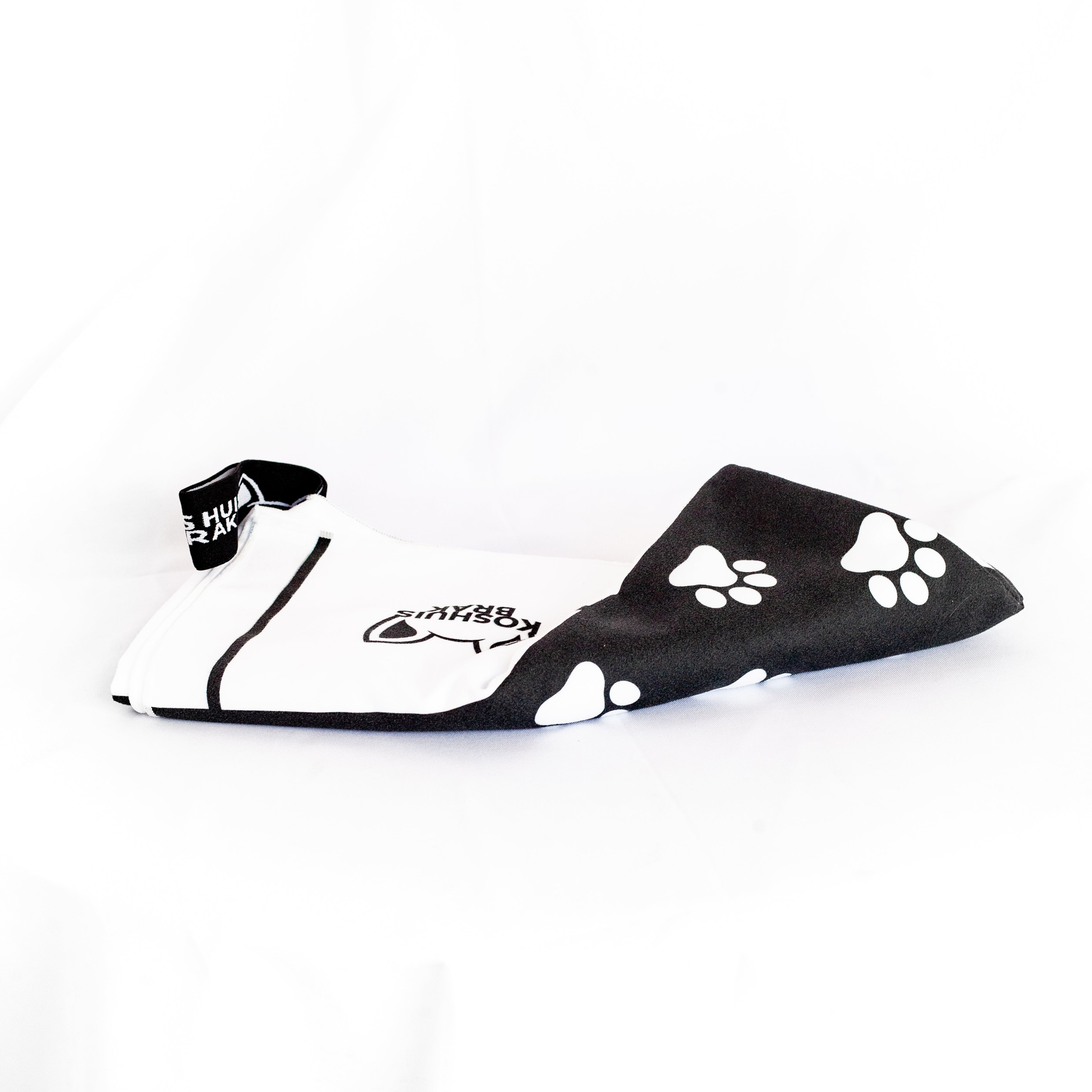 Towel with Paw Pattern (Available in 3 Colours)